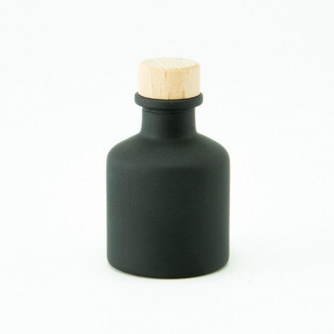 Zwarte parfumflesje met dop naar keuze (incl. 4 geurstokjes)