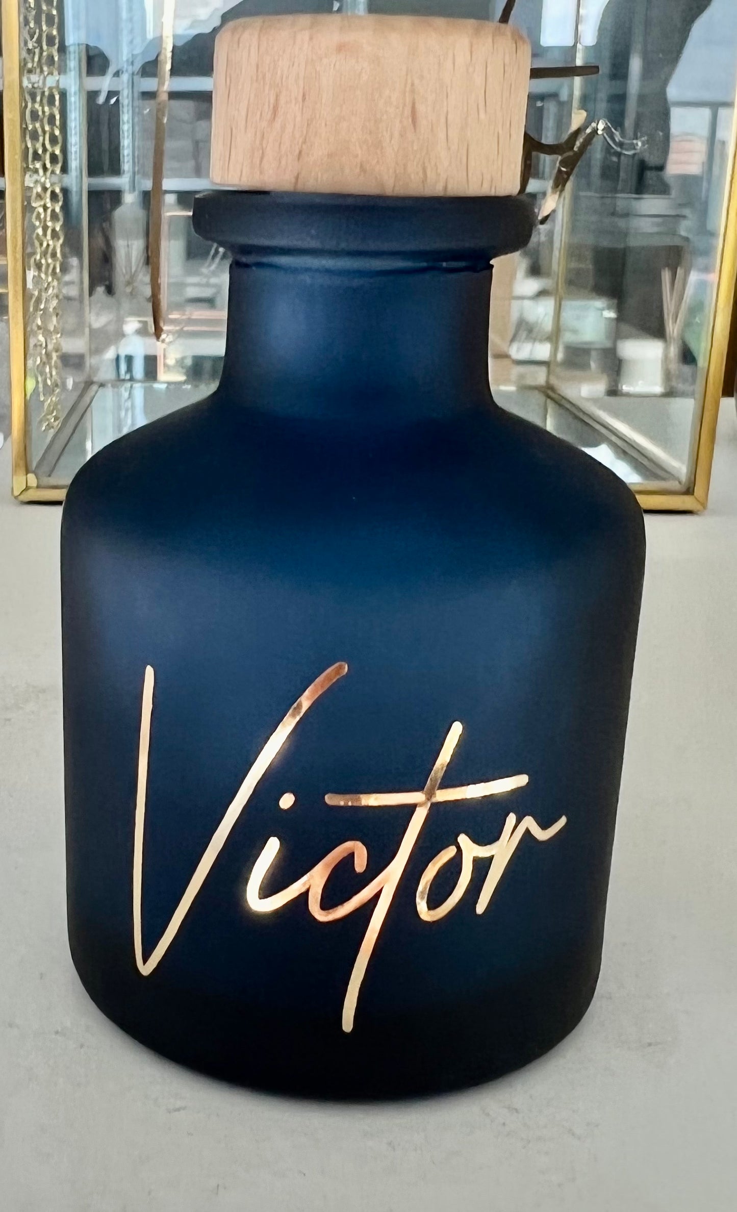 Marineblauw parfumflesje met dop naar keuze (incl. 4 geurstokjes)